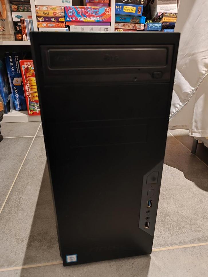Budget gaming pc, Computers en Software, Computerbehuizingen, Ophalen