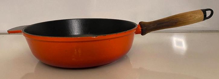 Poêle à frire en fonte made in france du style LeCreuset, Maison & Meubles, Cuisine | Casseroles & Poêles, Comme neuf, Poêle à frire ou Sauteuse
