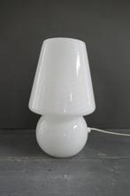 Vintage mushroom swirl glazen lamp wit, Huis en Inrichting, Lampen | Tafellampen, Minder dan 50 cm, Glas, Ophalen of Verzenden