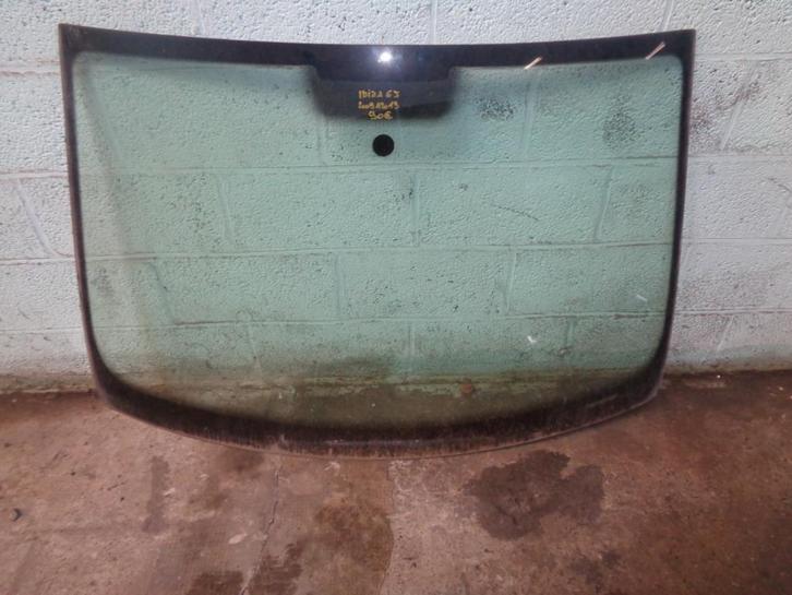 A vendre pare-brise Seat Ibiza 6J 2009 à 2013, Auto-onderdelen, Ruiten en Toebehoren, Seat, Gebruikt, Ophalen