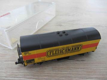 Fleischmann N 5022K goederenwagen Fleischmann geel DB, tijdV beschikbaar voor biedingen