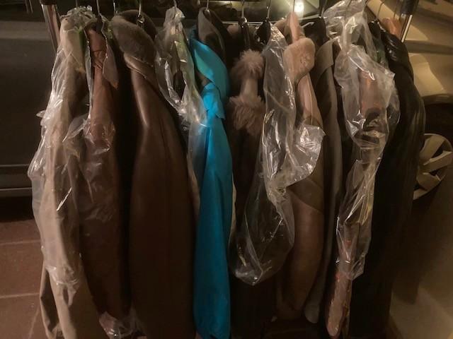 heren en dames kledij, Kleding | Dames, Dames-kledingpakketten, Zo goed als nieuw, Ophalen