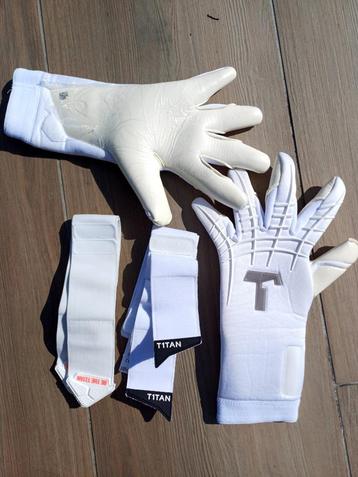 T1tan white beast 3.0 beschikbaar voor biedingen