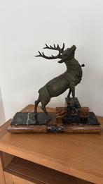 Bronzen hert op marmeren voet, Antiek en Kunst, Ophalen, Brons