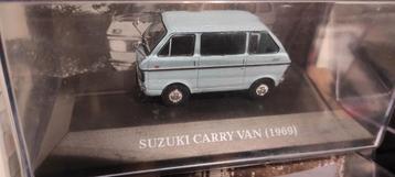 Suzuki Carry Van 1969 blauw 1:43 in vitrinedoosje  beschikbaar voor biedingen