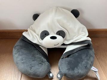 Reiskussen met kap beschikbaar voor biedingen