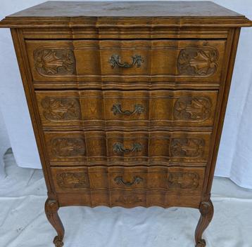 Meuble 4 tiroirs style Louis XV beschikbaar voor biedingen
