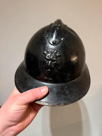 Wo2 Belgische helm met stamnummer  beschikbaar voor biedingen