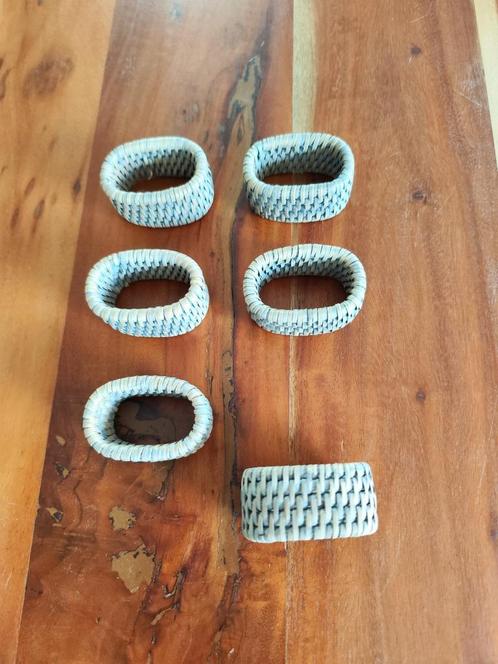 Rotan ovale servetringen, Huis en Inrichting, Keuken | Servies, Nieuw, Ophalen of Verzenden