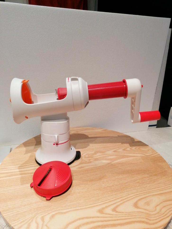 Tupperware Adapta Chef spiraalsnijder, Maison & Meubles, Cuisine| Tupperware, Comme neuf, Enlèvement ou Envoi