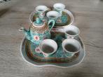 2x miniatuur Chinees theeservies van porselein  Mun Shou, Ophalen