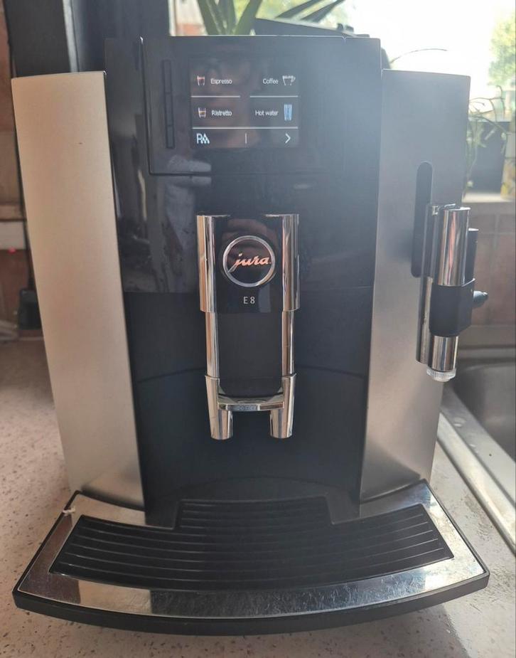Jura E8 Koffiemachine, Elektronische apparatuur, Koffiezetapparaten, Gebruikt, Koffiemachine, Ophalen of Verzenden