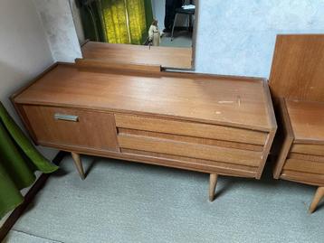 Vintage slaapkamer beschikbaar voor biedingen