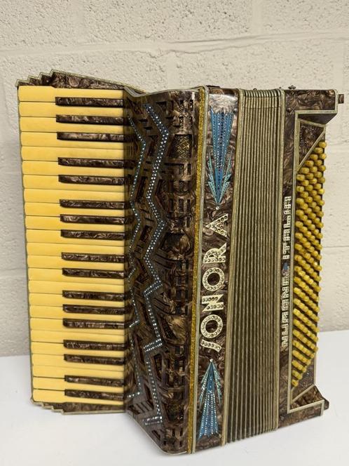 Zelfspelende Playback Accordeon uit te kiezen...., Muziek en Instrumenten, Accordeons, Gebruikt, Toetsaccordeon, Overige formaten