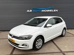 Volkswagen Polo 1.0 TSI Comfortline PARKEER SENSOREN/ NAVI, Voorwielaandrijving, Gebruikt, 95 pk, 1055 kg
