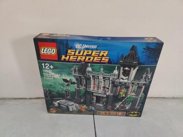 Lego 10937 Batman Arkham Asylum Breakout beschikbaar voor biedingen