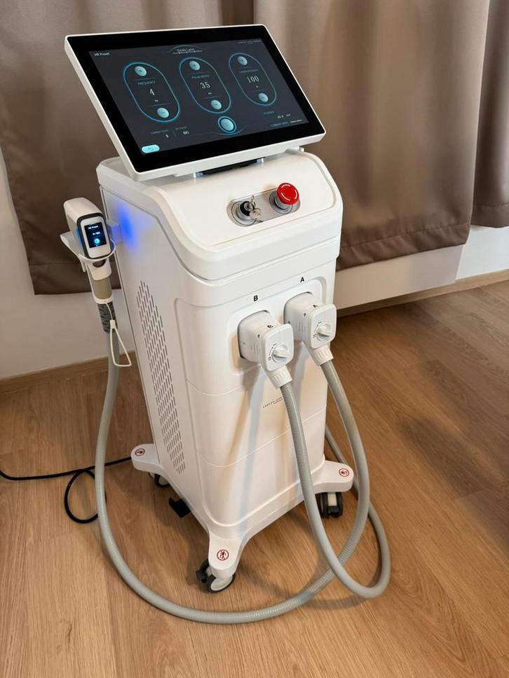 Diodelaser Definitieve Ontharingstoestel 11 maanden oud, Elektronische apparatuur, Persoonlijke Verzorgingsapparatuur, Nieuw, Haarverzorging