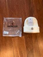Witte moncler muts 100% authentiek, Vêtements | Hommes, Bonnets, Écharpes & Gants, Neuf, Moncler, Autres tailles, Bonnet
