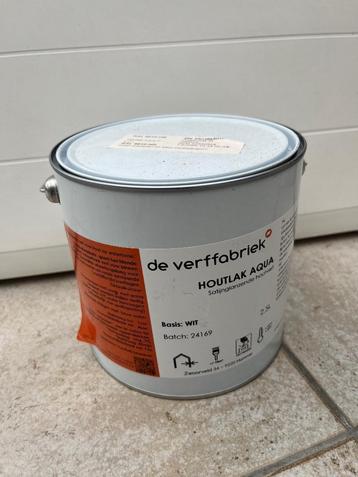 Deurfverf houtlak aqua beschikbaar voor biedingen
