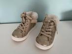 Goudkleurige schoenen met pels maat 20, Gebruikt, Meisje, Schoenen, Ophalen of Verzenden
