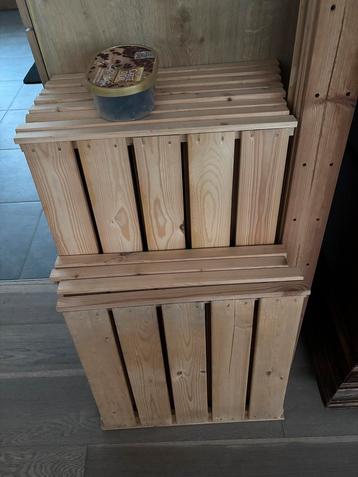 Etagere en bois Ikea beschikbaar voor biedingen