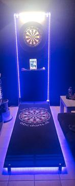 Dartskast met LED-verlichting, Ophalen, Zo goed als nieuw