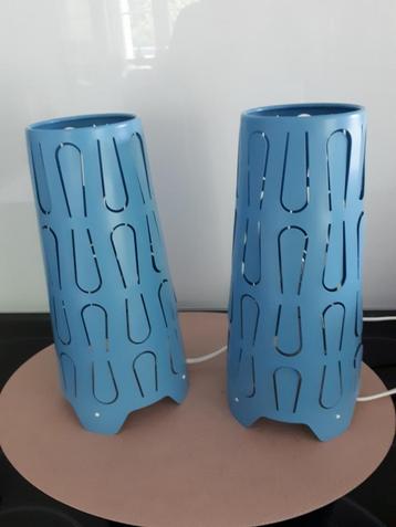 2 blauwe Ikea Kajuta tafellampen 