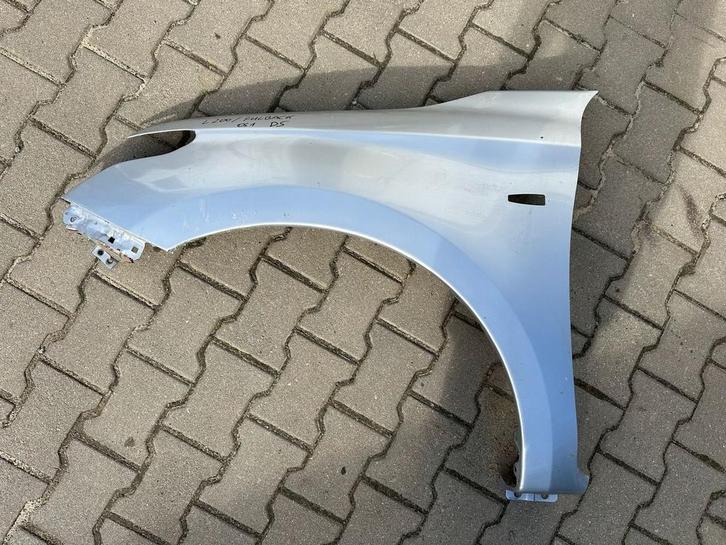 Mitsubishi L200 Fiat Fullback linkervoorvleugel, Auto-onderdelen, Carrosserie, Spatbord, Mitsubishi, Gebruikt, Ophalen of Verzenden