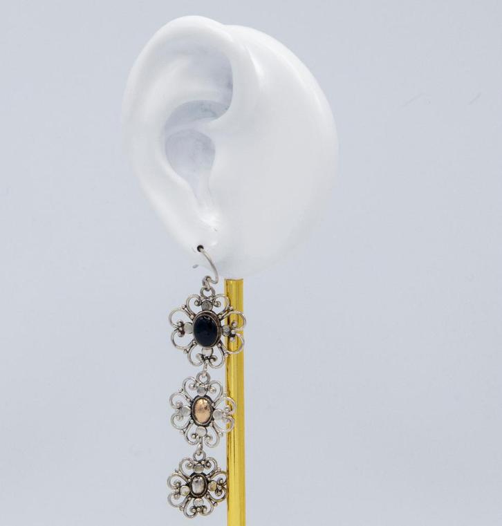 Sierlijke zilveren oorbellen uit Bali, Handtassen en Accessoires, Oorbellen, Nieuw, Hangers, Zilver, Zilver, Ophalen of Verzenden