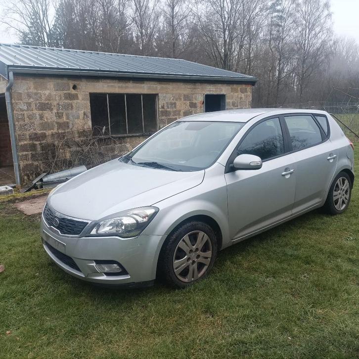 Kia CEED 1,6 Diesel - 2011 - EXPORT, Autos, Kia, Particulier, Diesel, 5 portes, Enlèvement