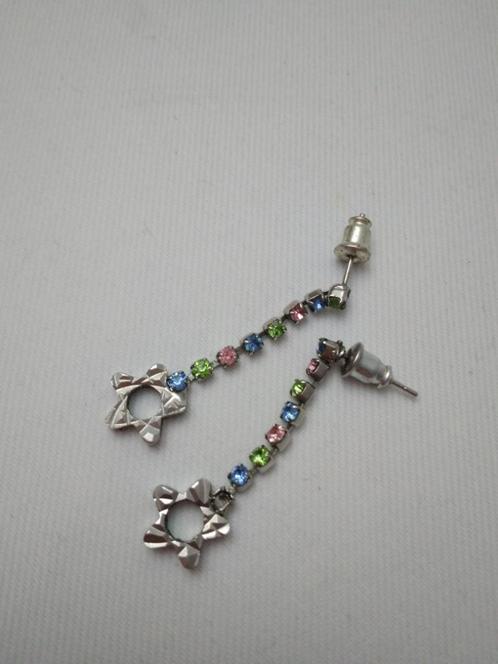 Schattige '90s bloemetjesoorbellen gekleurde strass, Handtassen en Accessoires, Oorbellen, Nieuw, Hangers, Overige materialen