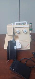 Bernette for bernina coverlock, Ophalen, Gebruikt, Naaimachine, Bernina