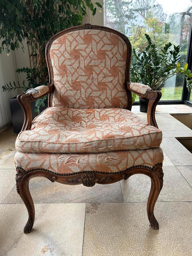 Fauteuil ancien style Louis XV – Bois sculpté, Antiek en Kunst, Antiek | Meubels | Stoelen en Sofa's, Ophalen