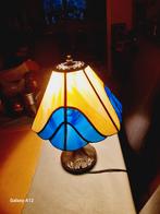 Mooie tiffany lamp (glas) op een statief, Antiek en Kunst, Ophalen of Verzenden