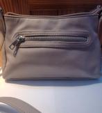 Handtasje klein beige, Ophalen of Verzenden, Zo goed als nieuw, Beige