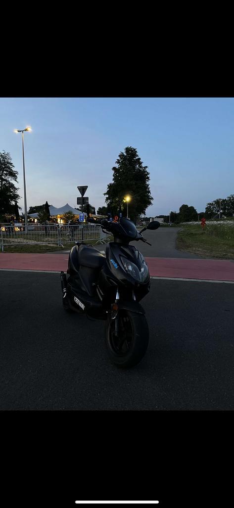 A klasse scooter, Fietsen en Brommers, Brommeronderdelen | Scooters, Ophalen