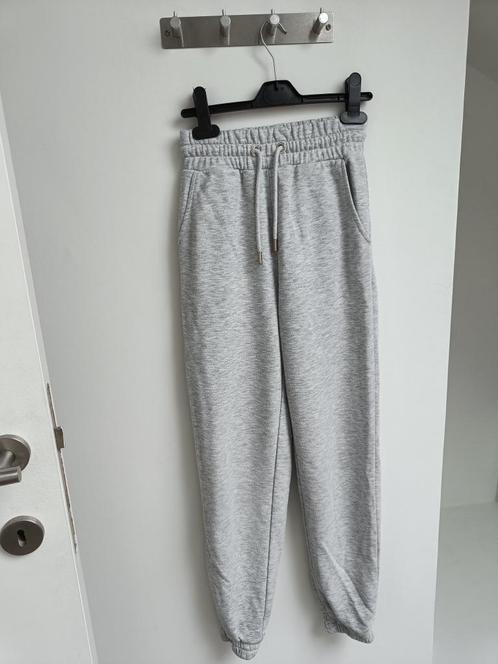 Pantalon de survêtement gris, Vêtements | Femmes, Culottes & Pantalons, Comme neuf, Taille 34 (XS) ou plus petite, Gris, Longs