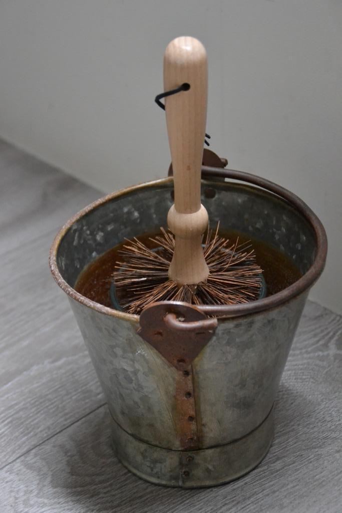 WC-Borstelhouder -Ouderwetse emmer zinc/roest landelijK, Huis en Inrichting, Badkamer | Badtextiel en Accessoires, Nieuw, Overige typen