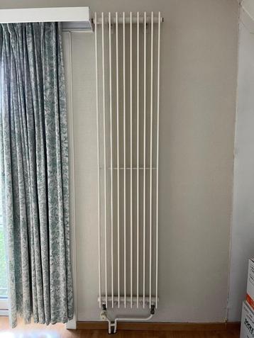 Allerlei verschillende paneel radiatoren beschikbaar voor biedingen