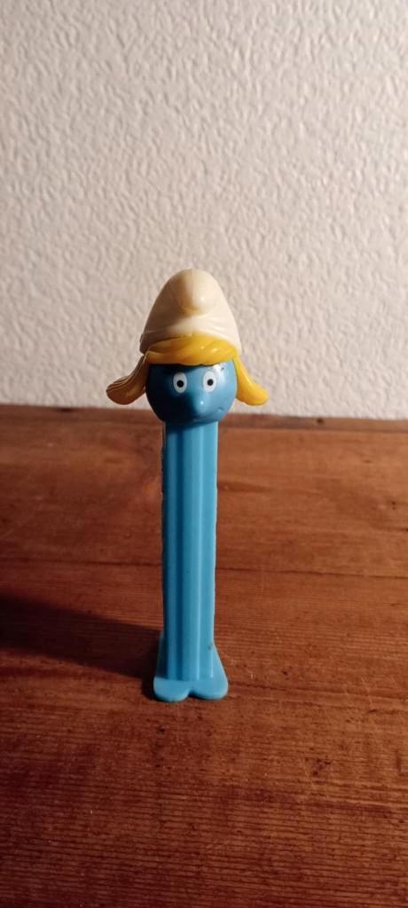 PEZ Smurfin snoepautomaat, Verzamelen, Merken en Reclamevoorwerpen, Gebruikt, Gebruiksvoorwerp, Ophalen of Verzenden