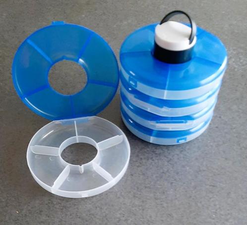 Te koop: Handige plastic sorteerdoos voor parels., Hobby en Vrije tijd, Overige Hobby en Vrije tijd, Zo goed als nieuw, Ophalen
