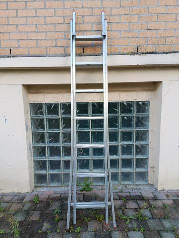 GROTE ALUMINIUM LADDER (2M06 X 3M46) beschikbaar voor biedingen