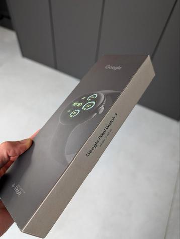 Nieuwe Google Pixel Watch 3 - 41mm zwart beschikbaar voor biedingen