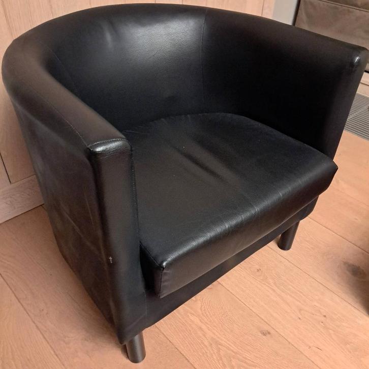 Mooi, knus zwart leren clubzeteltje, Huis en Inrichting, Stoelen, Zo goed als nieuw, Eén, Zwart, Ophalen