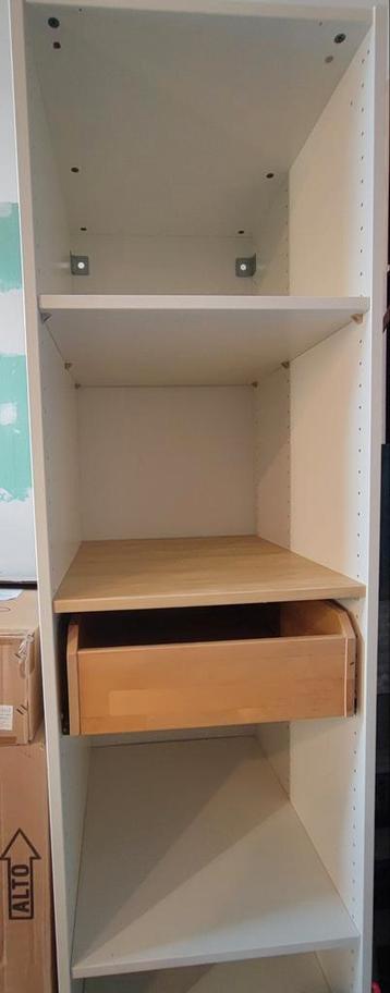 2) Ikea Pax kast met 4 legplanken en 1 schuif beschikbaar voor biedingen