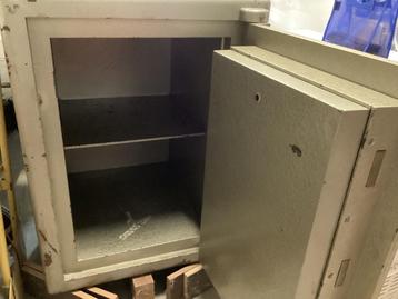 Brandkast met code en sleutel beschikbaar voor biedingen