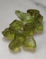 Peridoot groene kristallen 10 stuks uit Pakistan (2), Verzamelen, Ophalen of Verzenden, Mineraal