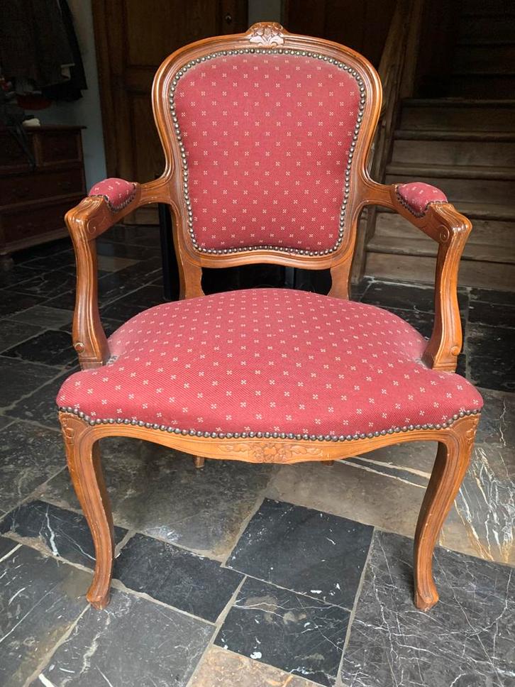 Antiek stoeltje met bijbehorend salontafeltje, Antiek en Kunst, Antiek | Meubels | Stoelen en Sofa's, Ophalen