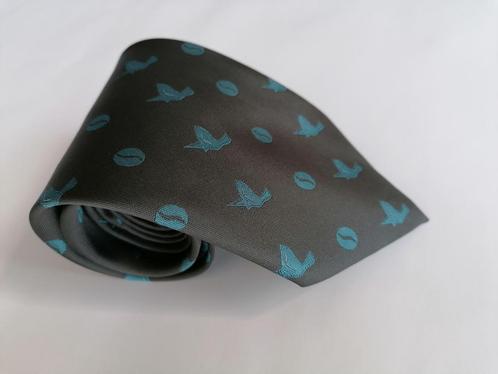 Sabena Crew Tie gris turquoise L'Oiseau Ciel René Magritte, Collections, Souvenirs Sabena, Neuf, Enlèvement ou Envoi