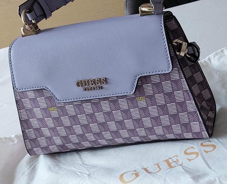 Guess HANDTAS lila, Handtassen en Accessoires, Tassen | Damestassen, Nieuw, Handtas, Paars, Ophalen of Verzenden